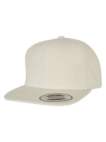  Flexfit Snapback in white