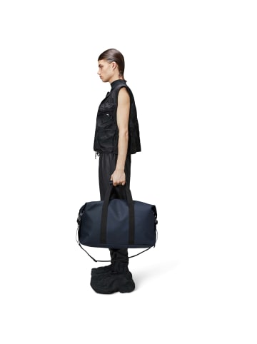 RAINS Hilo - Reisetasche 52 cm (dawn) in navy