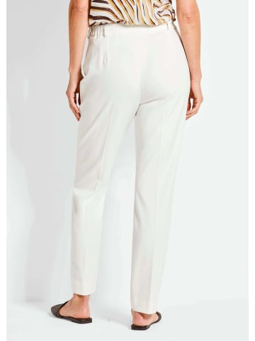 GOLDNER Kurzgröße:  Hose Bauchweghose Adelina mit Formbund in cremeweiß