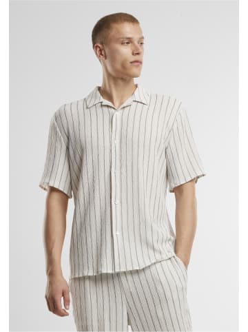 Urban Classics Short Sleeve Shirt in offwhite/black
