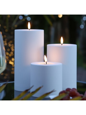 Deluxe Homeart LED Kerze MIA für Innen/Außen flackernd H: 10cm D: 10cm in weiß