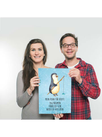 Mr. & Mrs. Panda Poster Pinguin Angler mit Spruch in Eisblau