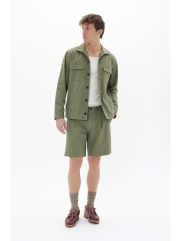 Matinique Shorts MAhart Gerade Passform in Light Army