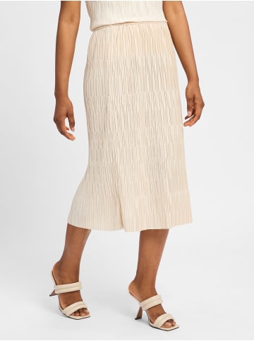 Someday Rock Oture in sand