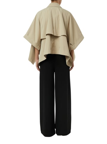comma Cape in beige