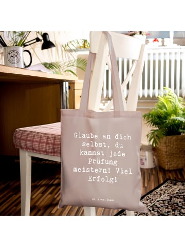Mr. & Mrs. Panda Tasche Spruch Prüfungen bestehen mit Spruch in Braun Pastell
