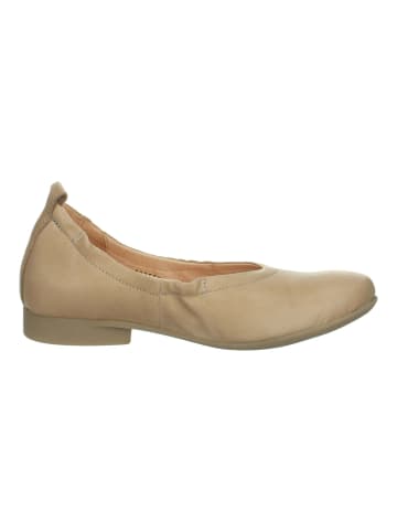 Think! Ballerinas in Beige