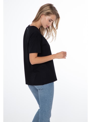 Protest " PRTSIRES in True Black