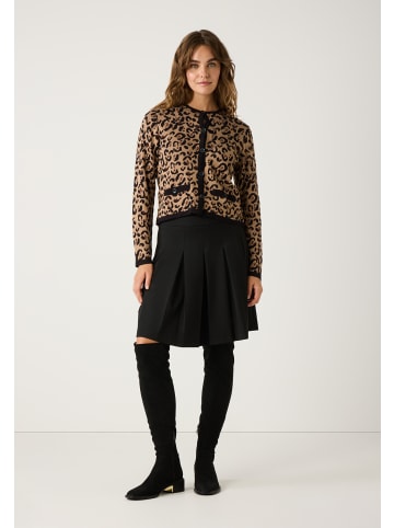 More & More Feinstrick-Cardigan Leomuster in leo jacquard