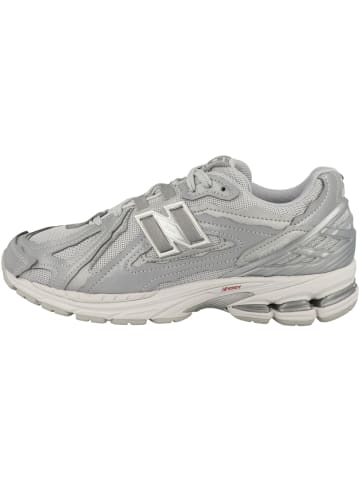 New Balance Sneaker low M 1906 in silber