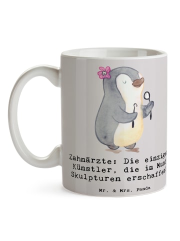 Mr. & Mrs. Panda Kaffeetasse Zahnarzt Künstler mit Spruch in Grau Pastell
