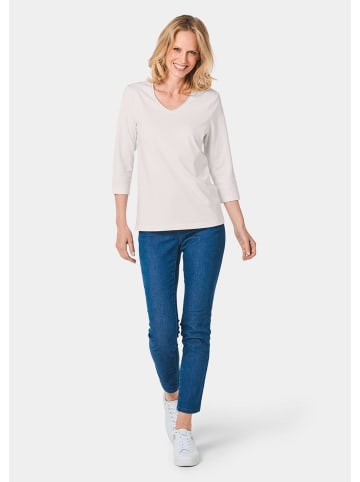 GOLDNER Kurzgröße:  Shirt mit V-Ausschnitt in cremeweiß