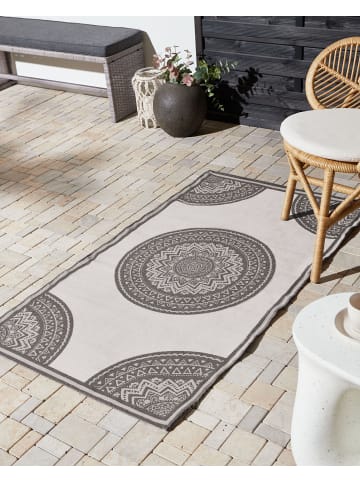 Beliani Outdoorteppich NELLORE in Grau/Beige - (W) 80 x (L) 150 cm