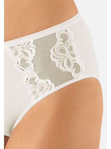 Nina von C. Hüftslip Basic in Champagner