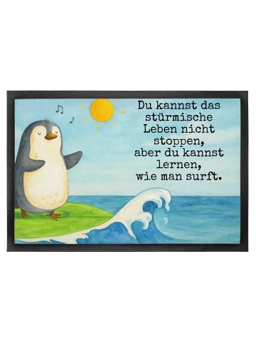 Mr. & Mrs. Panda Schmutzmatte Pinguin Surfer Design mit Spruch in Weiß