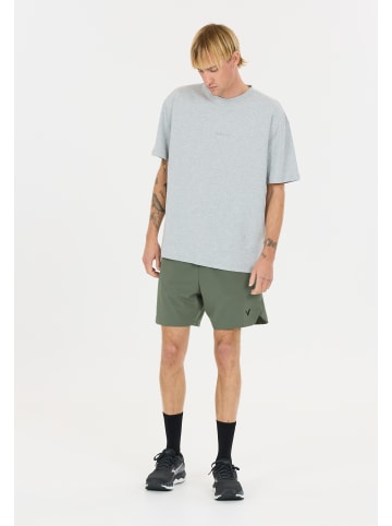 Virtus Shorts Spier V3 in 3210 Pine