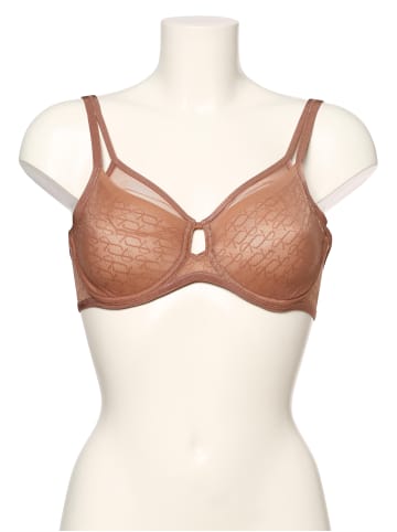 Triumph BH in beige