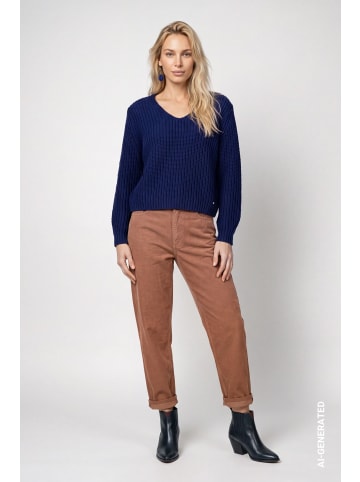 Chenille-Pullover mit V-Ausschnitt und Perlfangmuster in Classic Navy