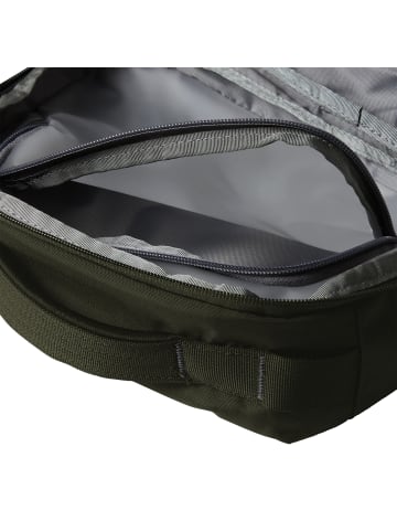 The North Face Kulturbeutel in Oliv