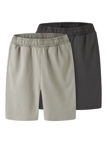 TWO SOON Shorts in Asphalt