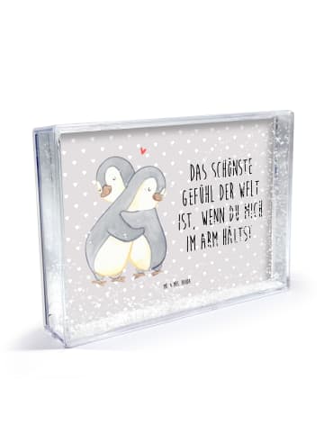 Mr. & Mrs. Panda Bilderrahmen Pinguine Kuscheln mit Spruch in Grau Pastell