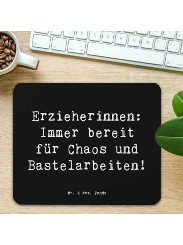 Mr. & Mrs. Panda Mauspad Spruch Erzieherin Chaos mit Spruch in Schwarz