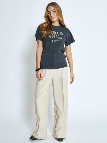 DESIRES T-Shirt in Ebony Grey