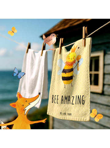 Mr. & Mrs. Panda Handtuch Biene König mit Spruch in Gelb Pastell