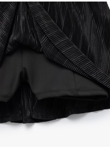 KOTON KURZHOSEN in Schwarz