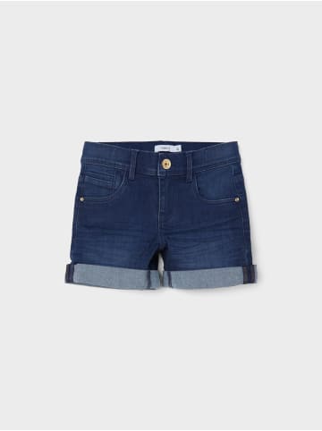 name it Jeanshorts in medium blue denim