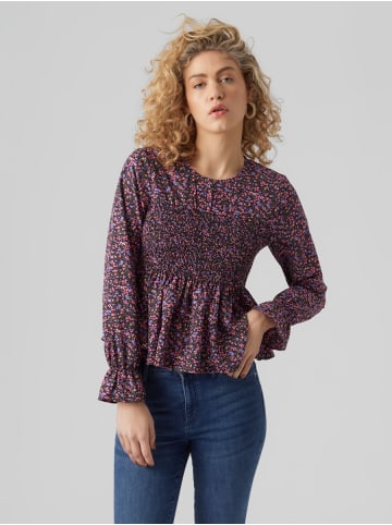 Vero Moda Gesmoktes Top in Black