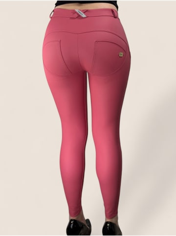 FREDDY WR.UP Push-Up Vegan Leder 7/8 Regular Waist in Dunkel Rosa
