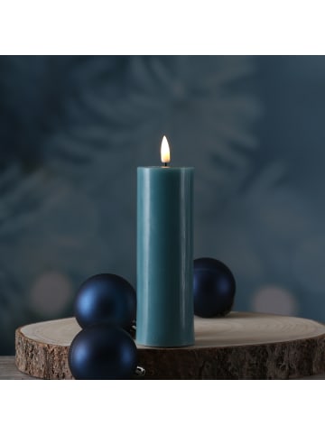 Deluxe Homeart LED Kerze Mia Echtwachs flackernd H: 15cm D: 5cm in jadegrün