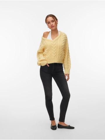 Vero Moda Strickpullover in Pale Banana