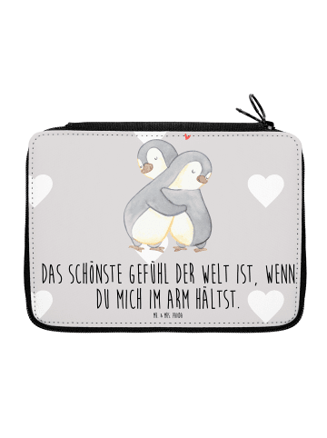 Mr. & Mrs. Panda Federmäppchen Pinguine Kuscheln mit Spruch in Grau Pastell