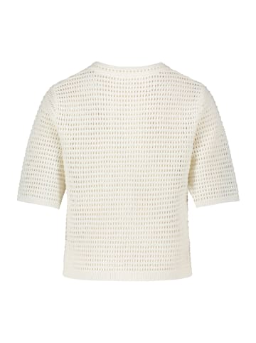 BETTY & CO Sommer-Strickjacke mit Knopfleiste in Rohweiß