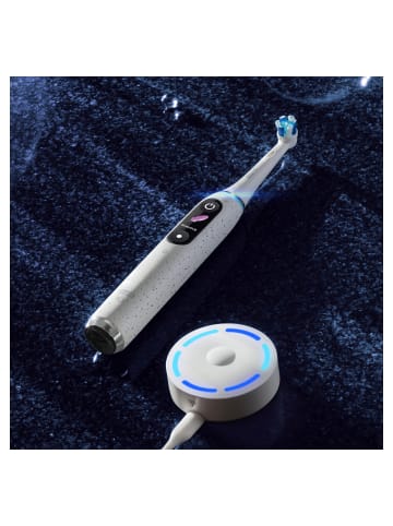 Oral-B Elektrische Zahnbürste "iO Series 10 + Lade-Reiseetui" in Weiß