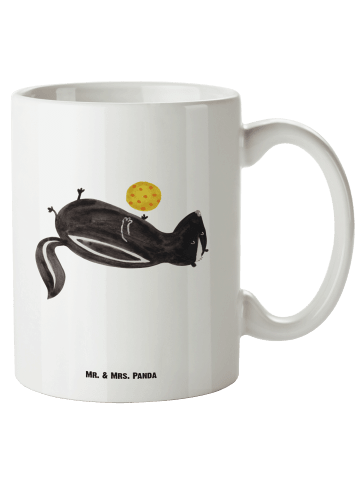 Mr. & Mrs. Panda Teetasse Stinktier Ball ohne Spruch in Weiß