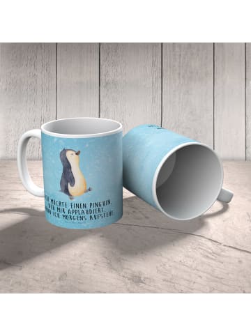 Mr. & Mrs. Panda Kindertasse Pinguin mHerzieren mit Spruch in Eisblau