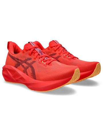 asics Laufschuhe NOVABLAST 5 in flash red/edo purple