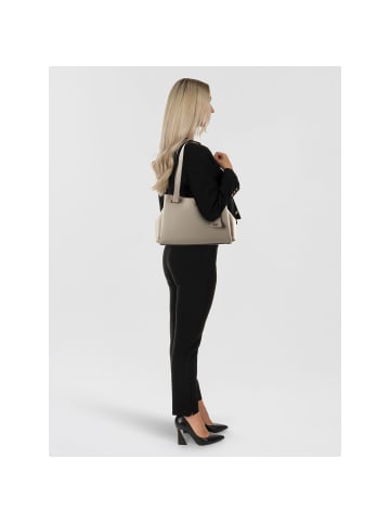 Guess Evie Schultertasche 40 cm in light taupe