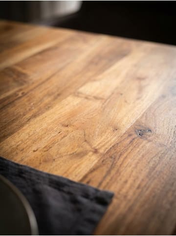 KADIMA DESIGN Esstisch Akazie Massiv, Industrial, Baumkante Handgefertigt
