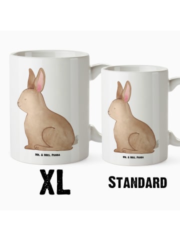 Mr. & Mrs. Panda Große Teetasse Hase Sitzen ohne Spruch in Weiß