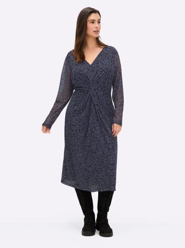sheego Blumenkleid in tiefblau-bedruckt