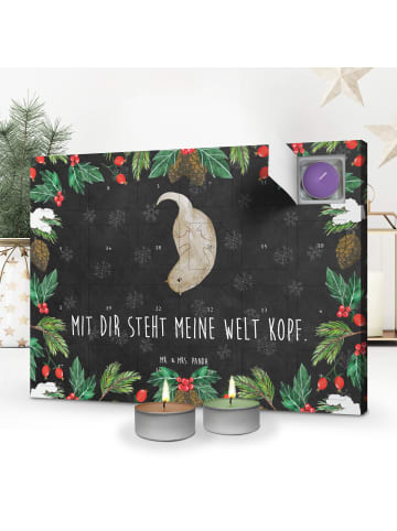 Mr. & Mrs. Panda adventskalender kerzen Otter Kopfüber mit Spruch in Kreidetafel