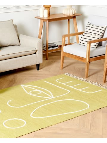 Beliani Geflochtener Teppich YAVU in Gelb - (W) 140 x (L) 200 cm