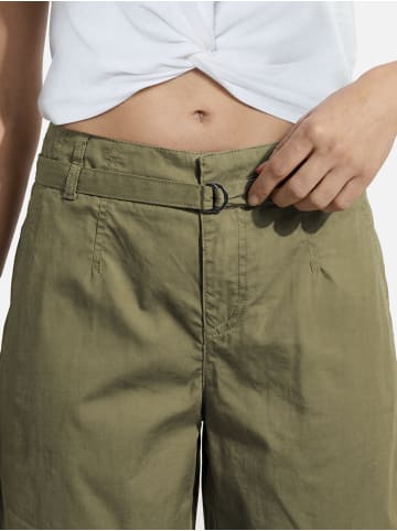 Toni Hose Liv in oliv