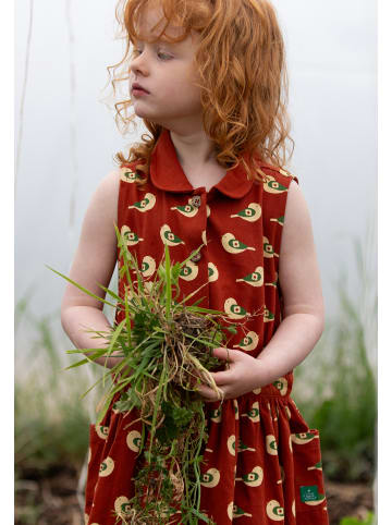 Little Green Radicals Schürzenkleid mit Knopfleiste in Rot