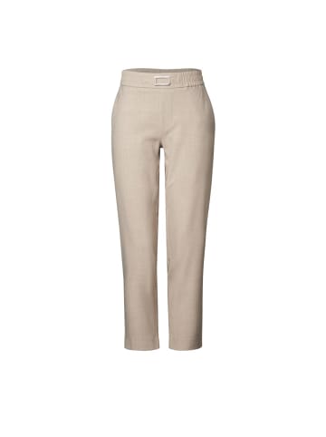 Street One Hose in sheer beige mel.