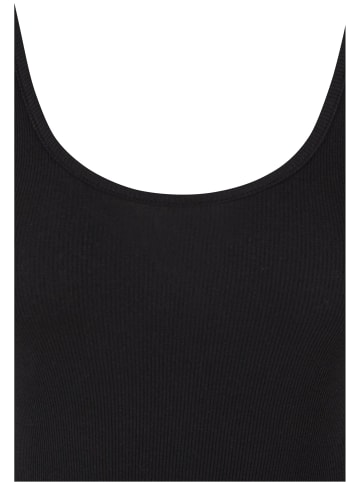 Urban Classics Urban Classics in black